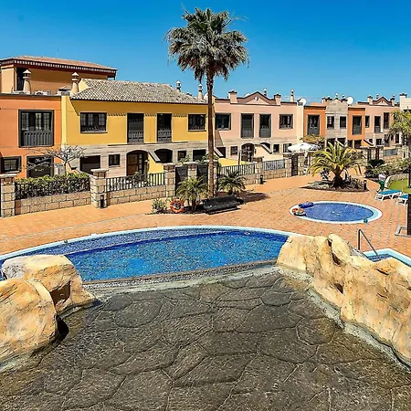 Διαμέρισμα Townhouse Near The Ocean