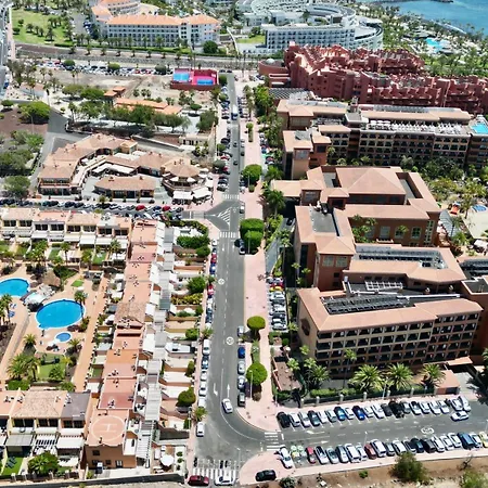 Townhouse Near The Ocean شقة